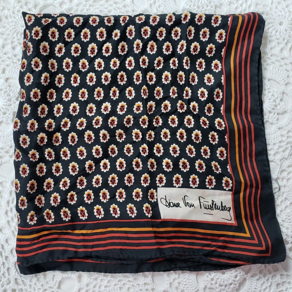 Graphic Floral Diane Von Furstenberg Scarf